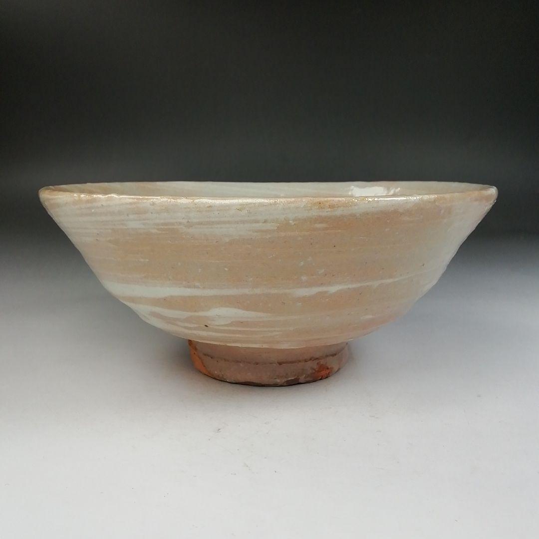 Ｗ２０５　茶碗　『萩焼』『城山窯　金子信彦 造』　共箱　抹茶碗　茶道具