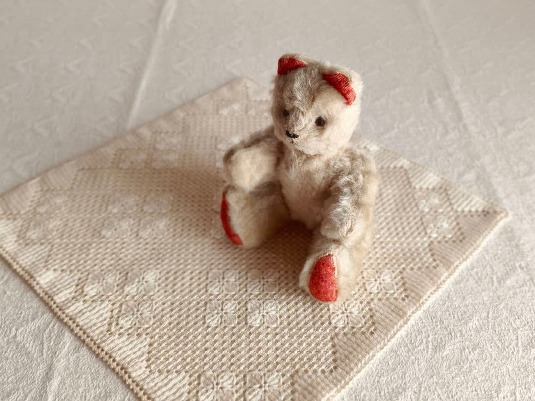 * vintage bear ❀ * 朱色のお耳の クマちゃん