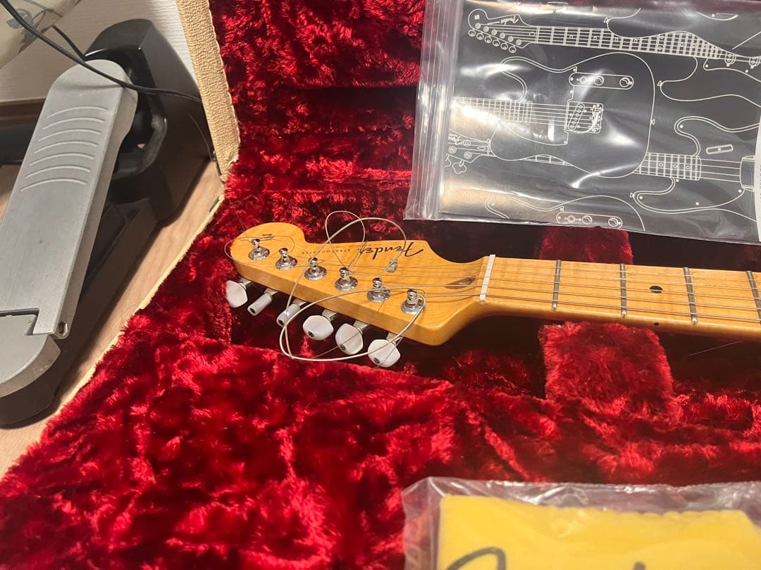 FENDER USA CustomShop Custom Deluxeストラト