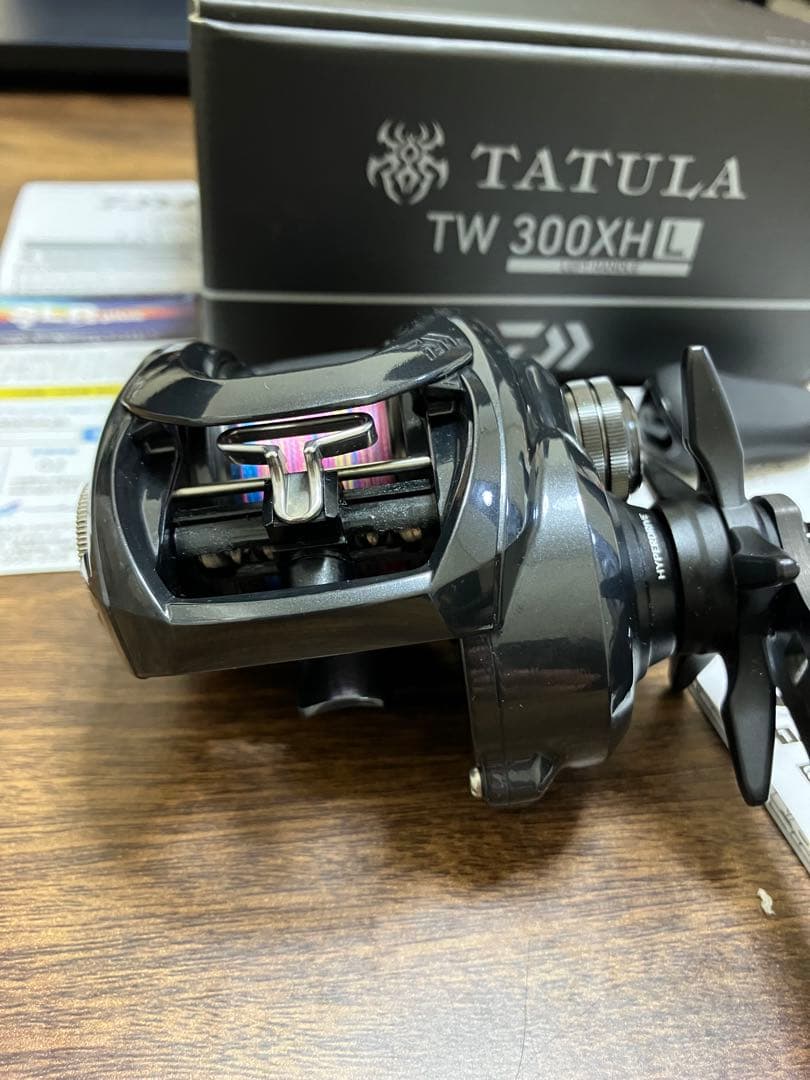 21タトゥーラ　TW 300XHL ゴメクサスハンドル、PE1.5号300m付き