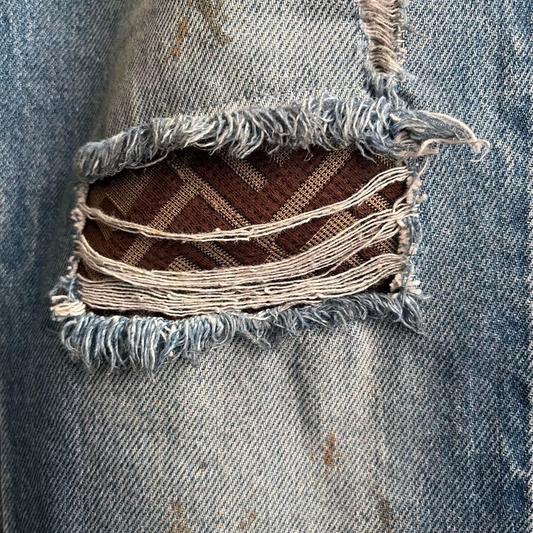 【極美品✨】FENDI デニム　ダメージ加工　ズッカ柄　32 レザーパッチ