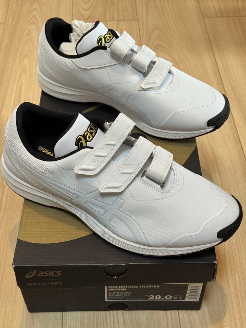 【新品未使用】28cm (白)アシックス/GOLDSTAGE TRAINER