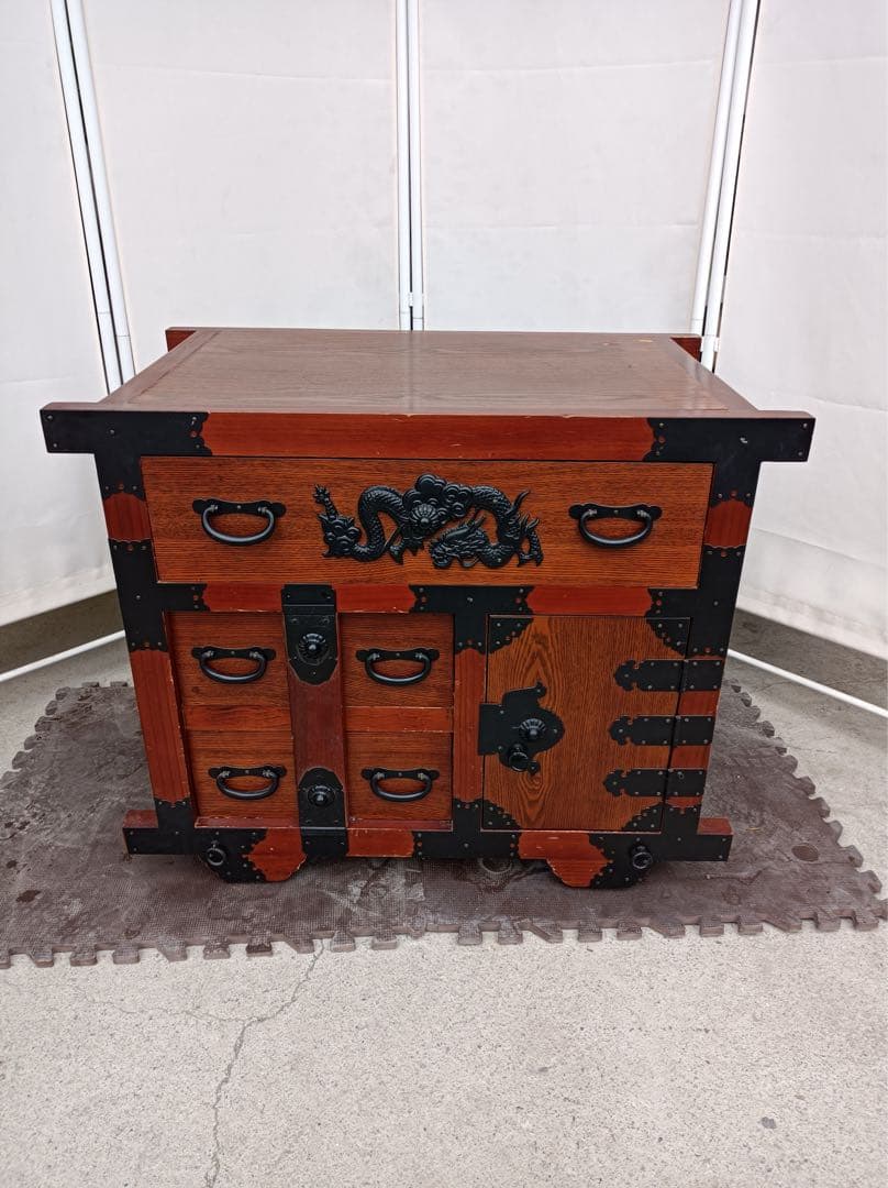 八6428【送料込み】民芸調家具　レトロ 和箪笥 からくり箪笥