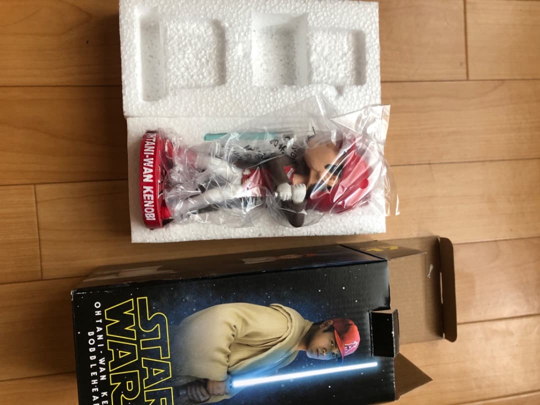 大谷翔平　スターウォーズ　ボブルヘット