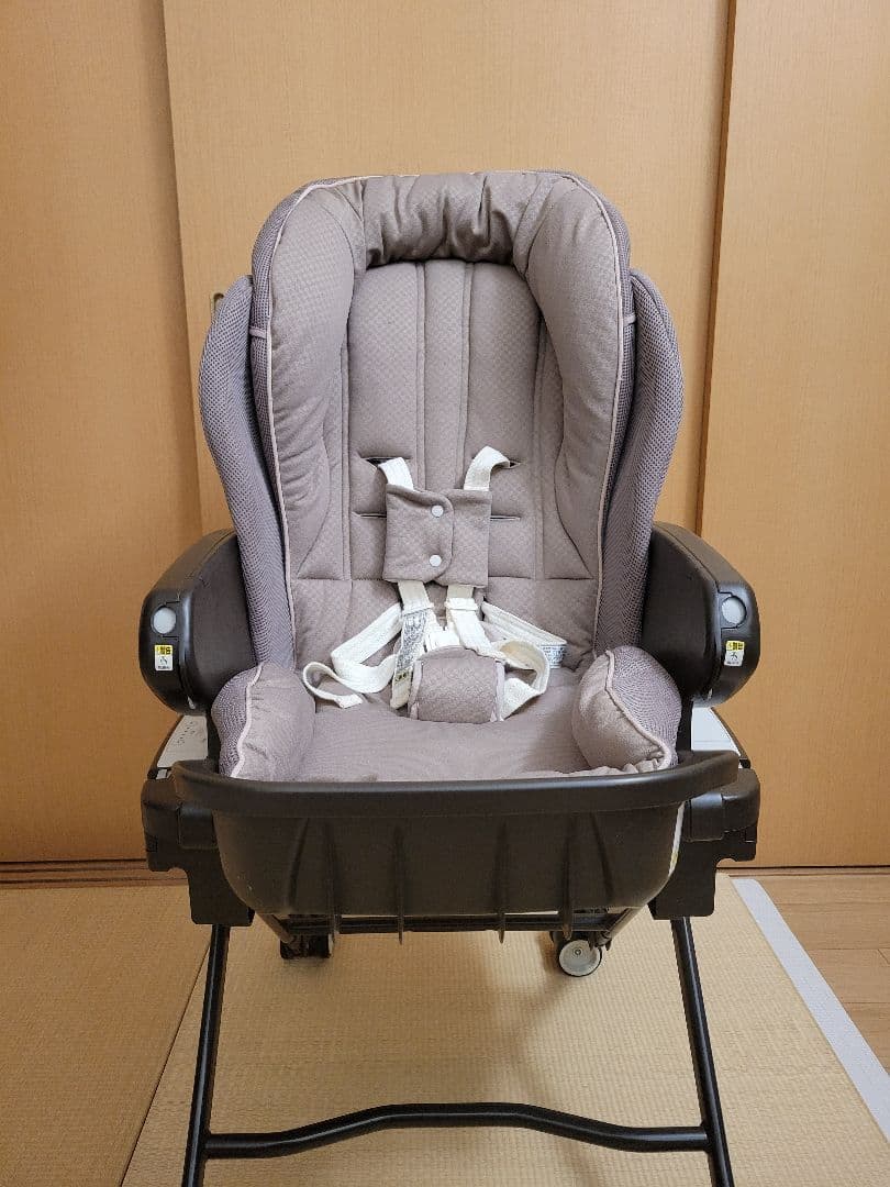 Aprica アップリカ ユラリズムオート