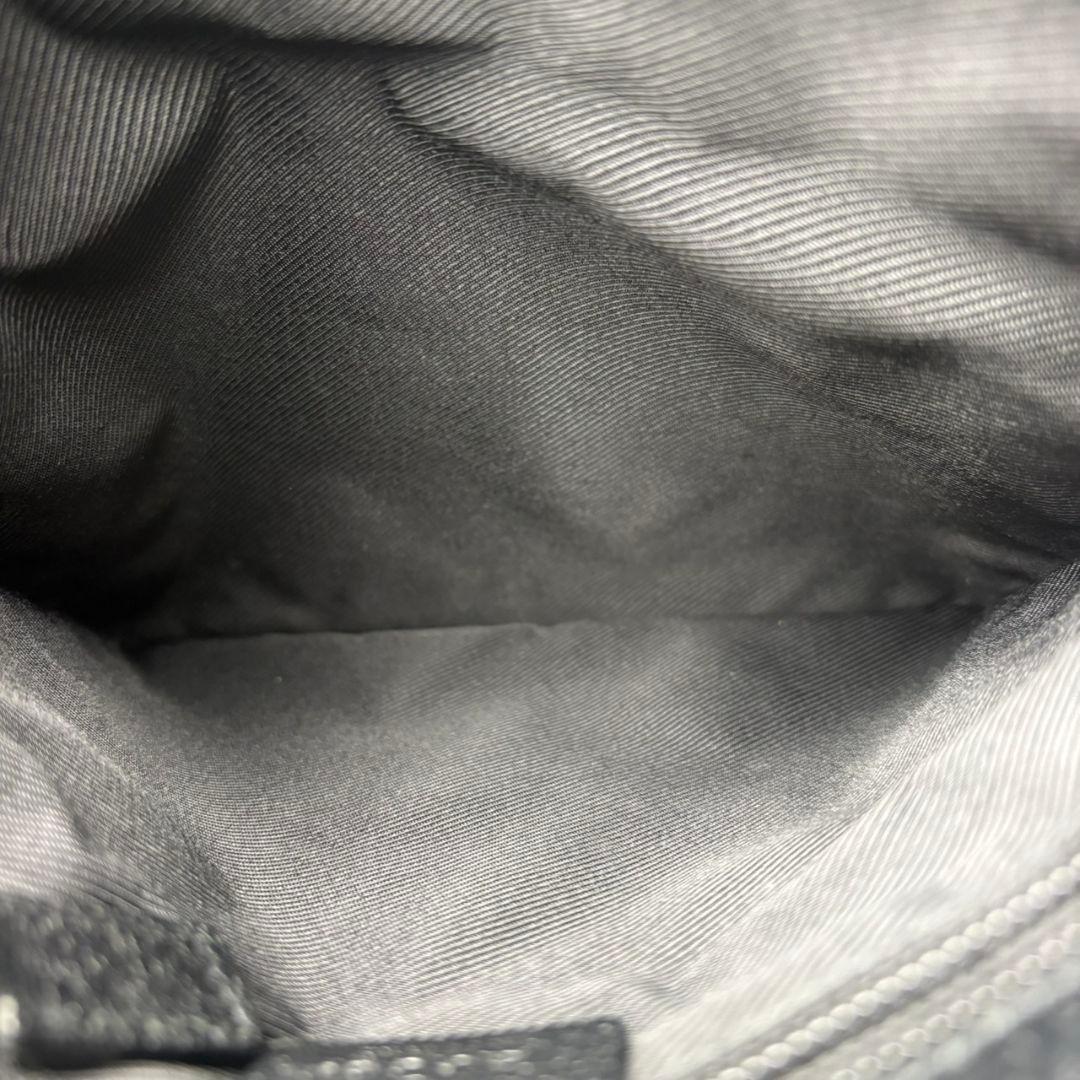 021 極美品 GUCCI ショルダーバッグ 斜めがけ 黒 GG柄 xup5