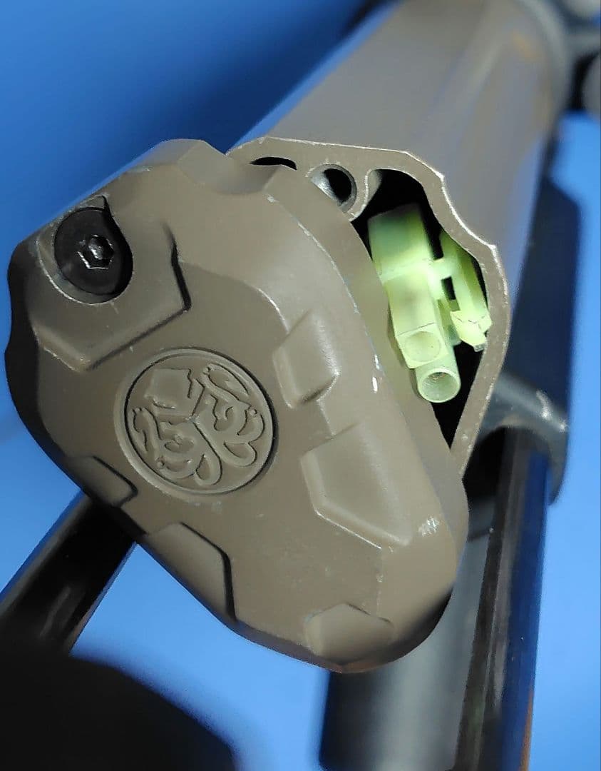 動作快調　週末セール中 送料込み　M4 カスタム18禁電動ガン マルイ互換あり