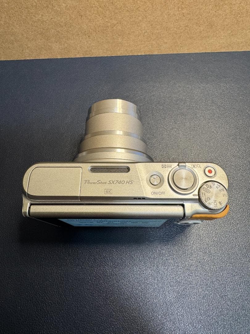 りゅん[美品]　Canon コンパクトデジタルカメラ シルバー