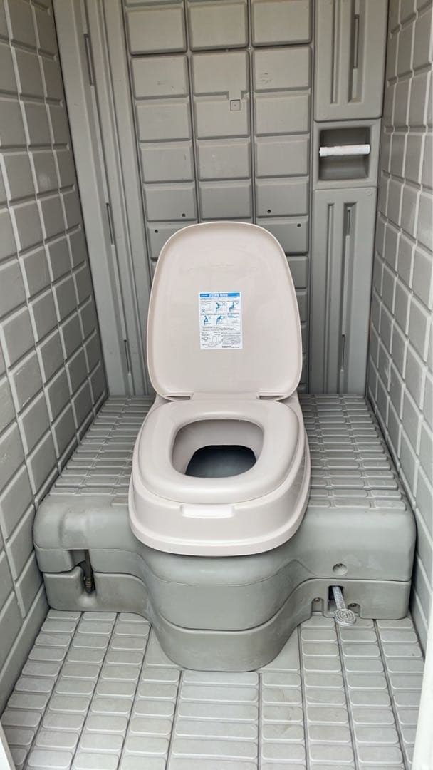 仮設トイレ　中古　清掃済み　簡易洋式タイプ　一台　色選択自由