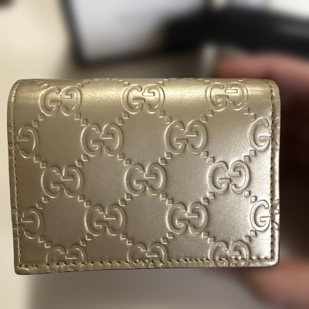GUCCI ゴールドレザー 名刺入れ　超美品です。箱付き。値下げしました。