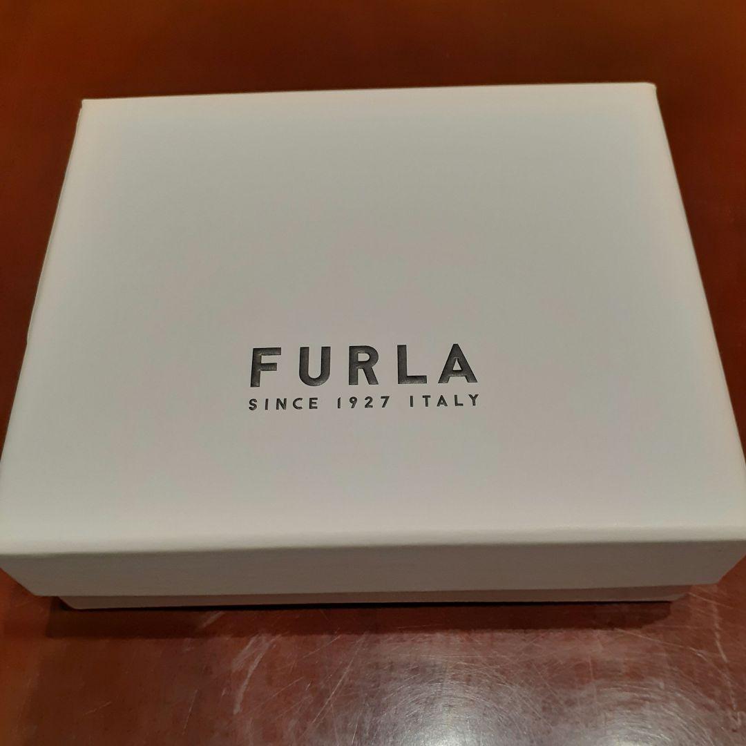 【新品未使用】FURLA カードケース 名刺入れ