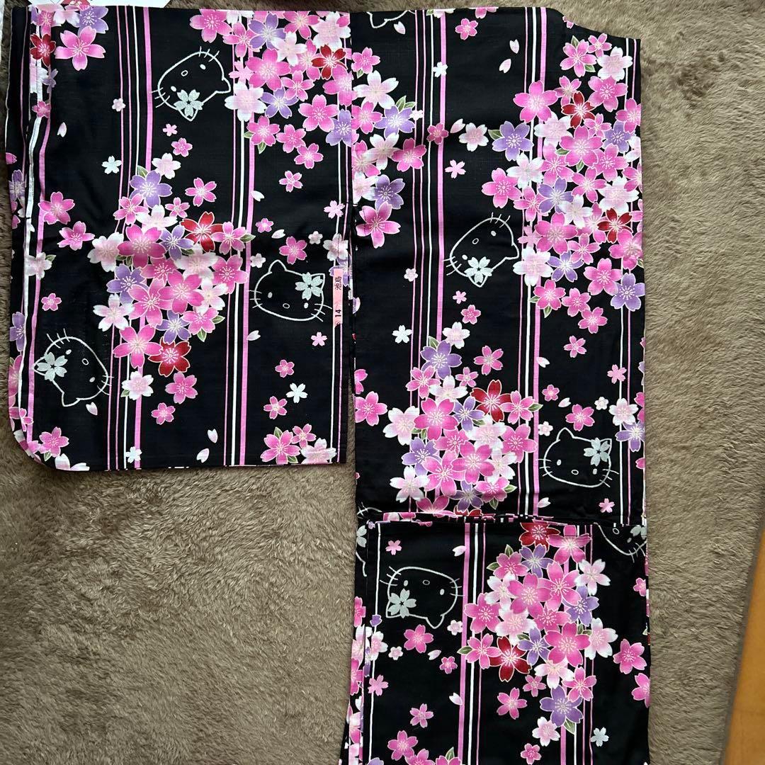 【新品】Hello Kitty ハロー　キティ 浴衣 大人用　綿100%