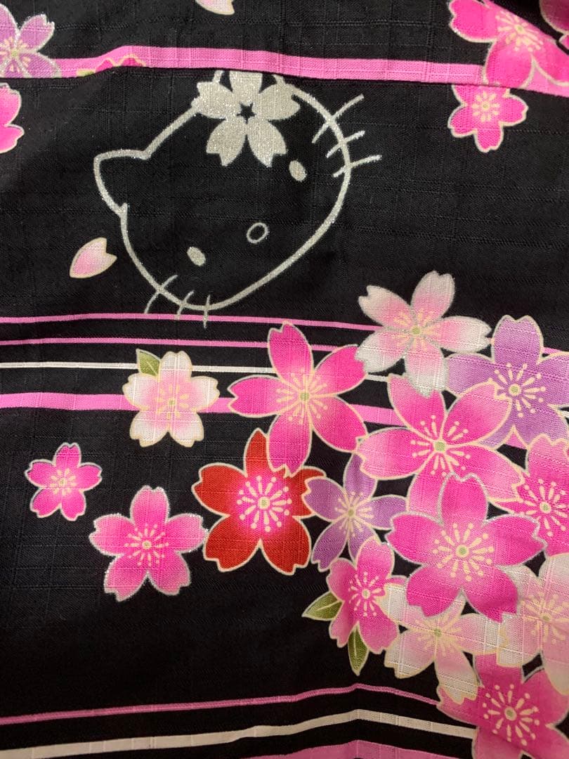【新品】Hello Kitty ハロー　キティ 浴衣 大人用　綿100%