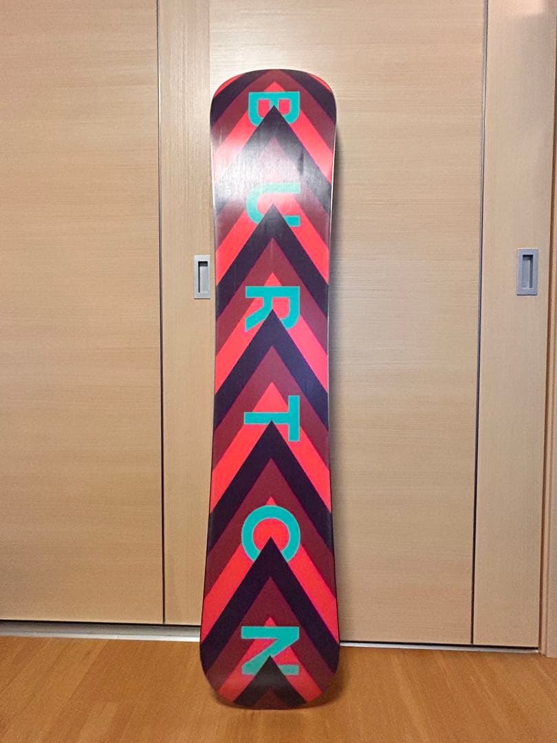 BURTON FEATHER 144cm 使用数回の美品になります。