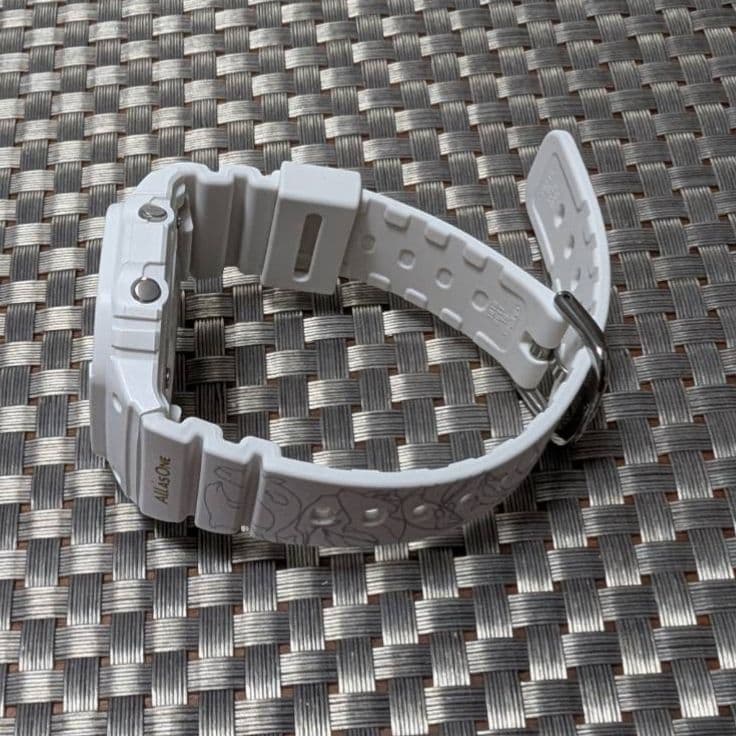 カシオ　G-SHOCK　コラボ　限定　希少　GMD-W5601K-7JR