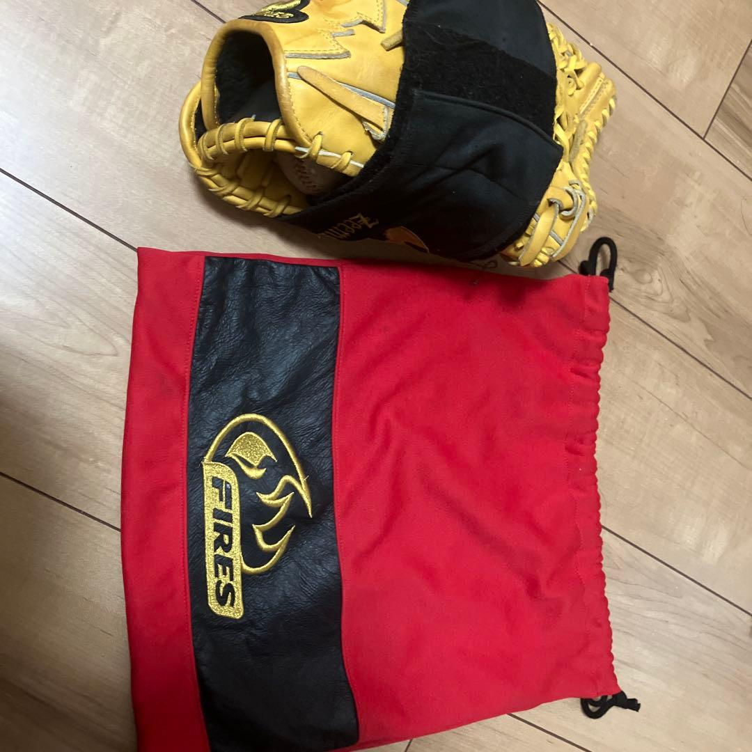 FIRES硬式グローブ 限定刺繍入り　袋セット