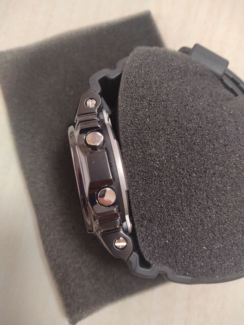 （76）【極美品】G-SHOCK GM-5600B ブラック　デジタル