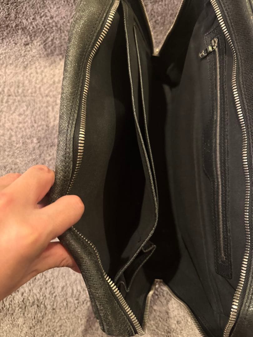 LOUIS VUITTON ルイヴィトン イゴール ビジネス バッグ タイガ