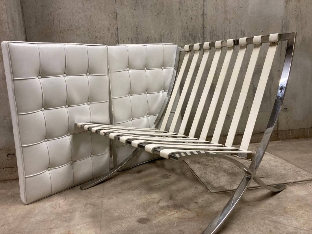 定価160万! 名作 良品 正規Knoll 白 バルセロナ チェア②オットマン