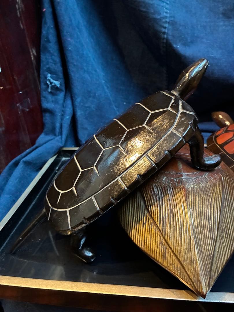 漆器　明治時代　亀　3匹　木製　縁起物　長寿　置物　木彫　かめ