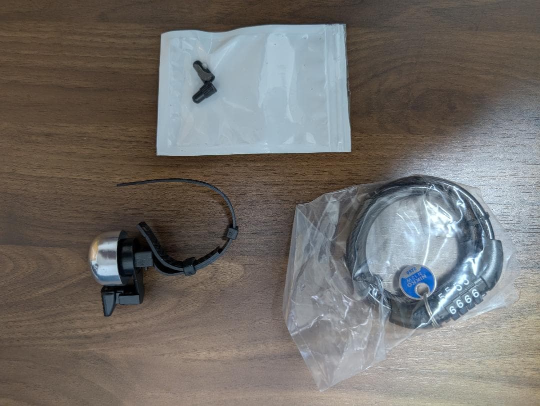 メリダ（MERIDA）EXPERT SL ホイール（タイヤ付）とサドル