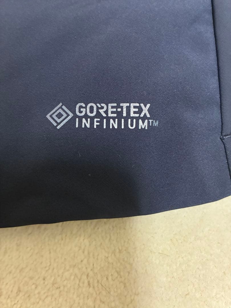 ★新品　デサントg-arc collection ハイブリッドダウンジャケット