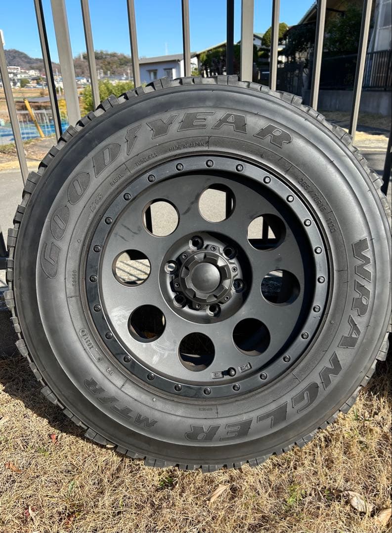 fjクルーザー グッドイヤー　16インチ　アルミ　MT ハイラックス