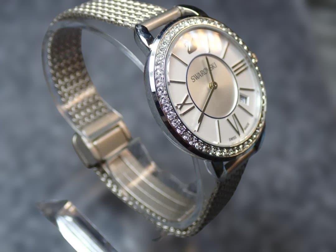 ●SWAROVSKI●メタルマグネットメッシュベルト●2針+DATE●美品稼働