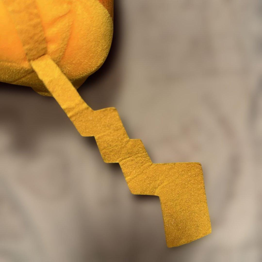 ピカチュウ ぬいぐるみ モンスターボール付き