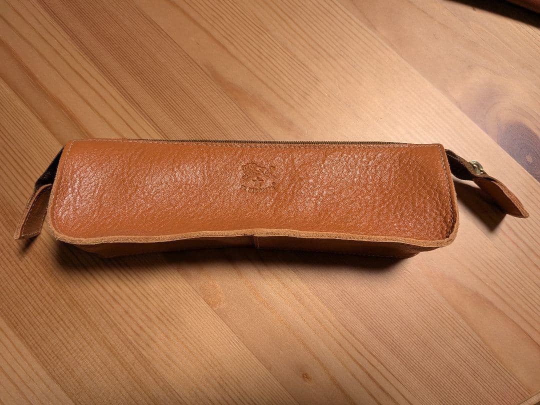 【新品未使用】IL BISONTE ペンケース（証明書つき）