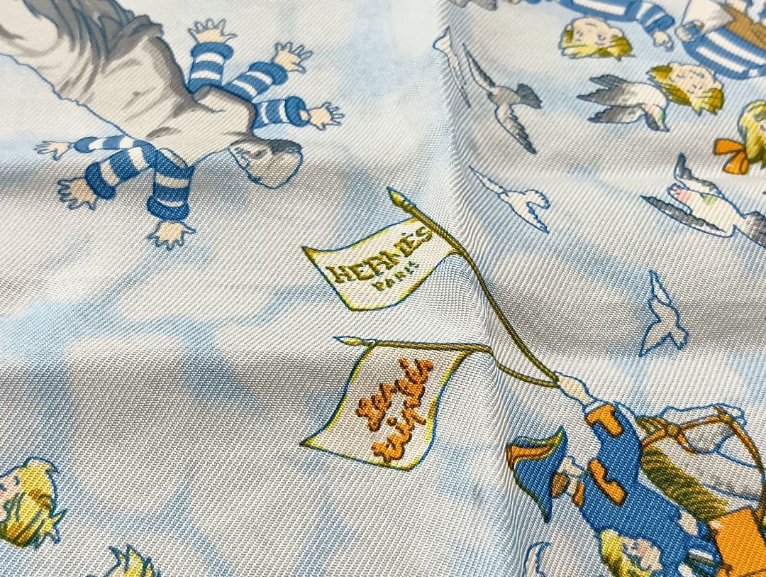 230 HERMES エルメス カレ45 いたずら三つ子