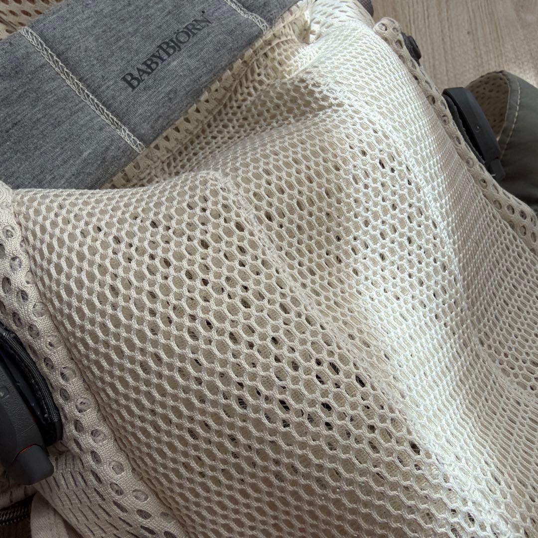 美品　ベビーキャリア HARMONY　クリーム