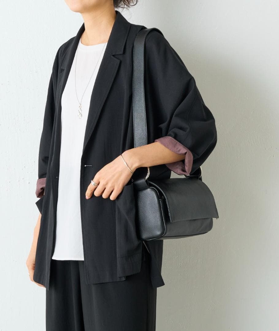 ★連休価格★【新品タグ付】ビアズリー レザー ボディバッグ + 替ベルトセット2