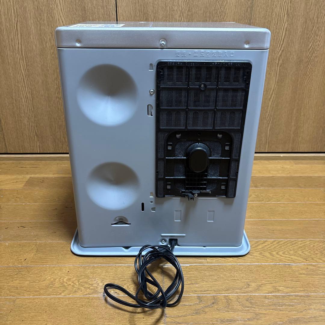 トヨトミ　灯油ファンヒーター シルバー
