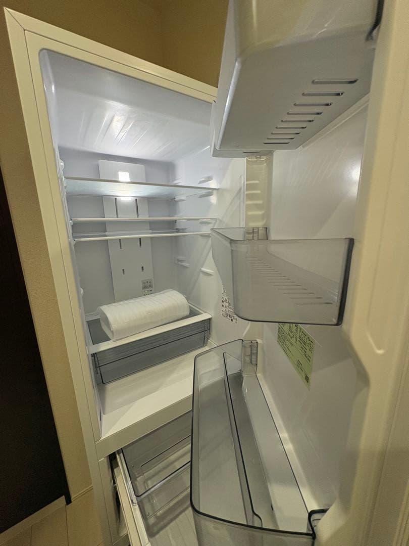 新品未使用　送料無料　2024年式　シャープSJ-PT32P-W 冷蔵