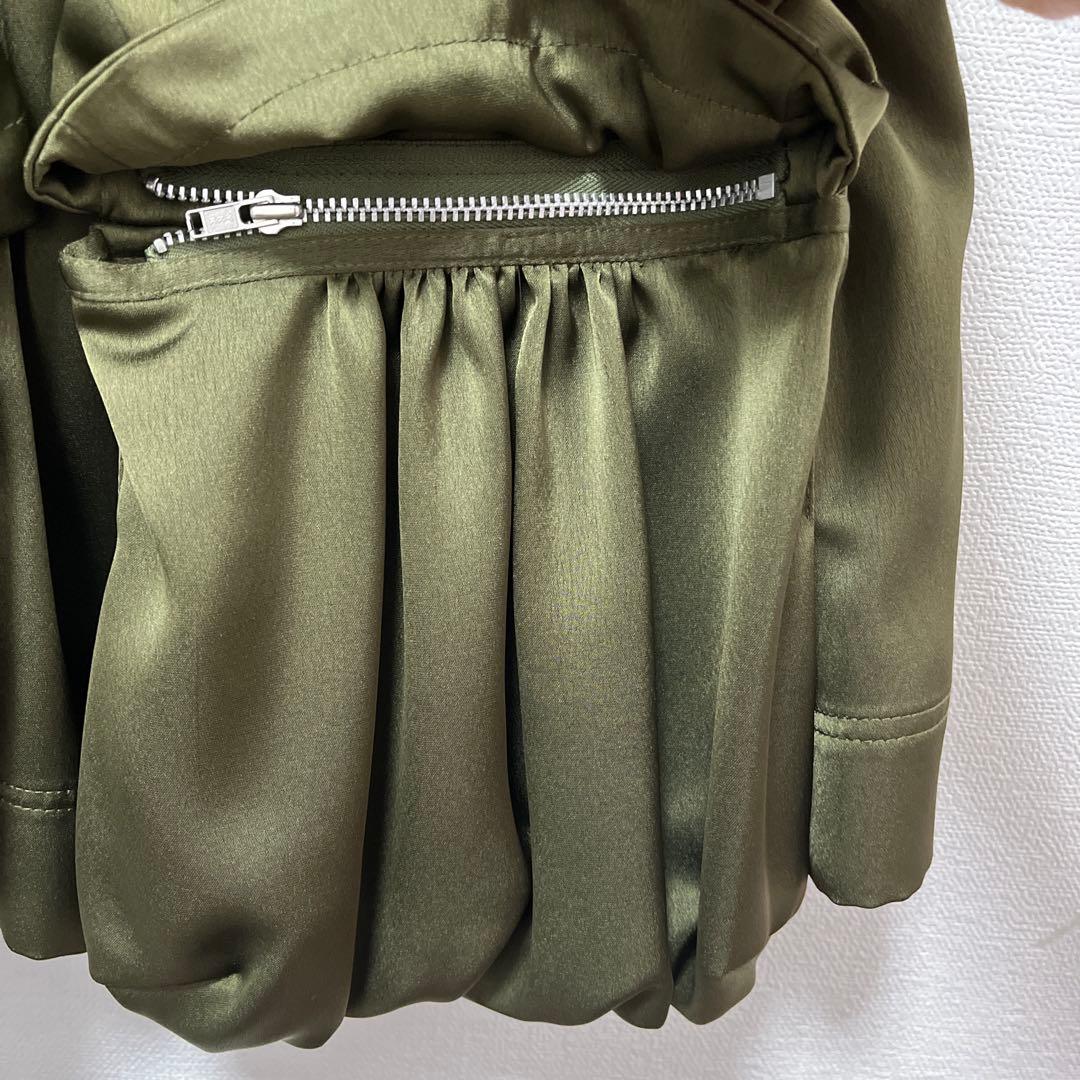 OMMO オリーブ色 ポケット付き トップス