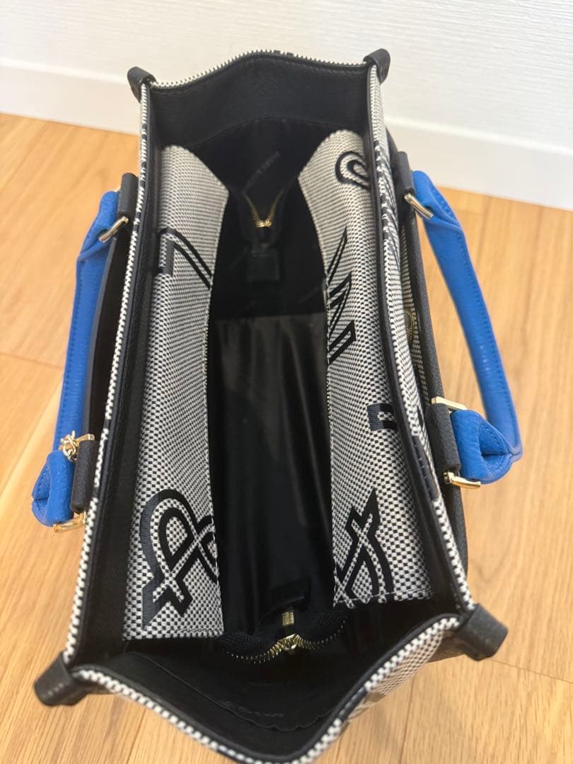 マークアンドロナ　カードバッグ　美品