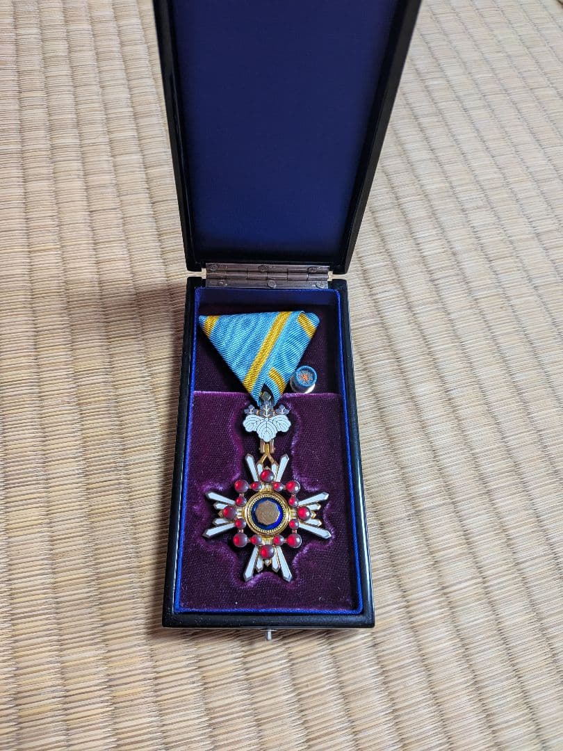 美品 瑞宝双光章 瑞宝雙光章（共箱・略綬あり） 勲章 微章 日本国