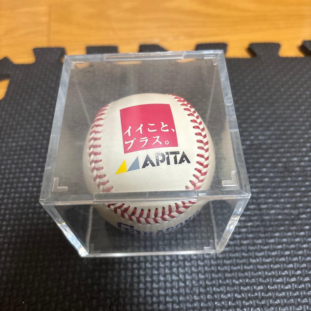 ドアラ直筆サインボール