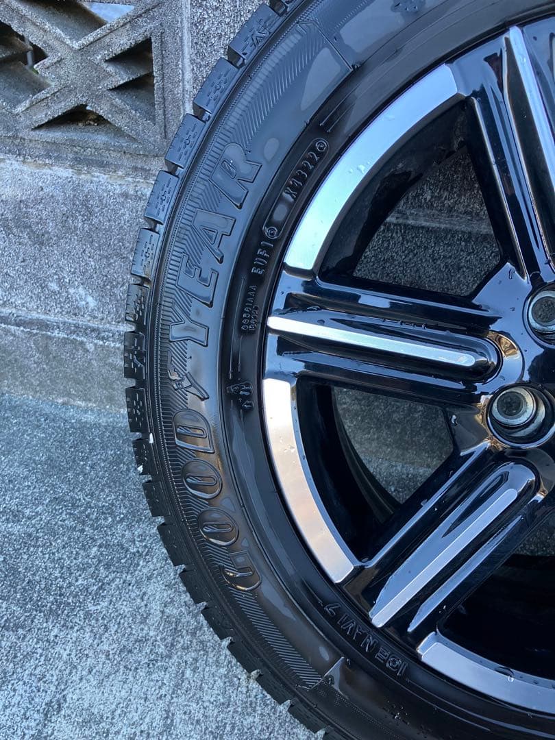 ICE NAVI 7 215/60R16 スタッドレス 新型ヴェゼル純正ホイール