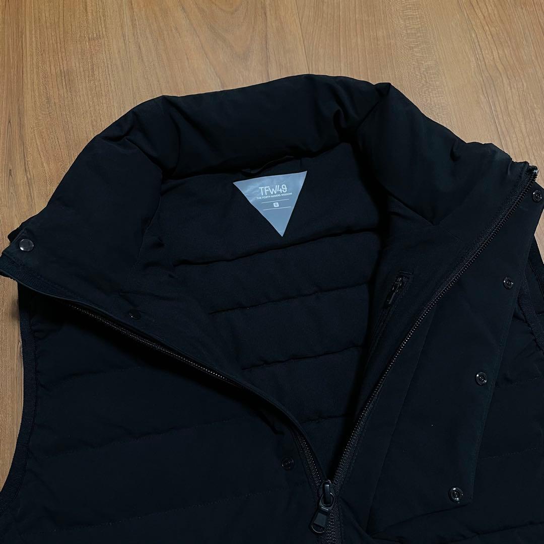 TFW49 ダウンベスト　ブラック　S ゴルフ　防寒