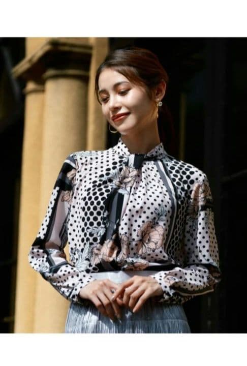 ラインブロックフラワープリントブラウス