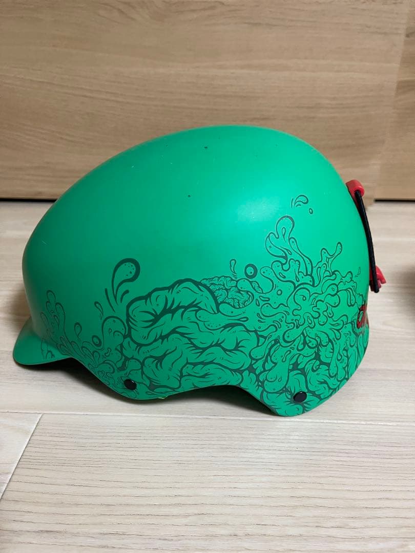 Burton 子供用スノーボードウェア 緑色葉柄