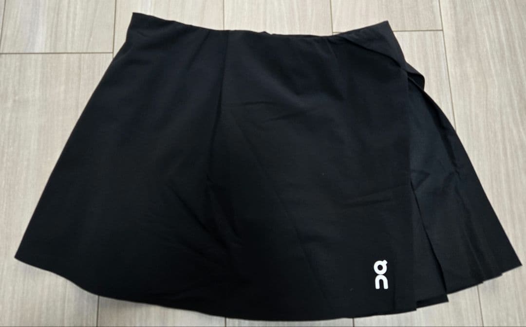 【美品】On/オン テニス コートスカートサイドプリーツ 海外Sサイズ