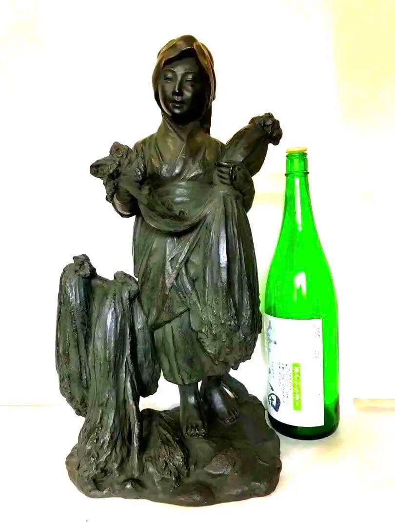 銅製:乙女像「瑞穂の国の娘子らし」