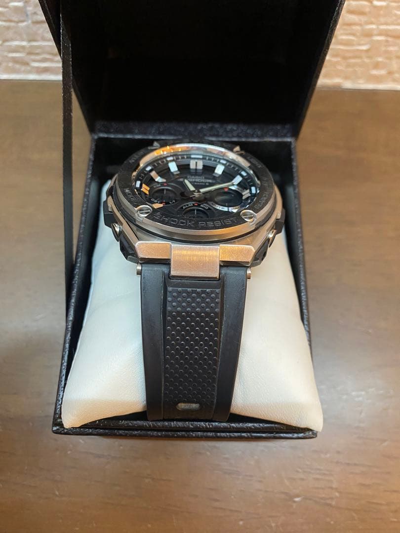 【お得品】G-SHOCK GST-W110 1AJF 電波ソーラー　タフソーラー