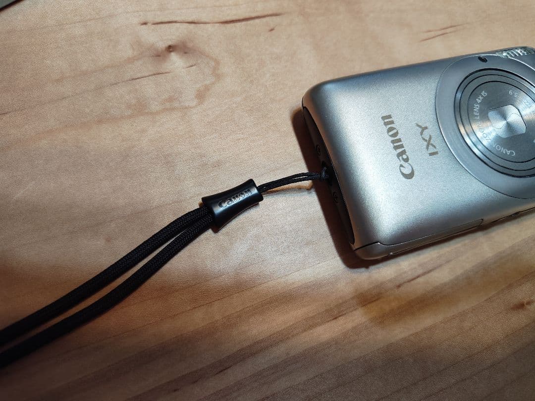 Canon　キャノン　IXY　400F　シルバー　デジカメ　デジタルカメラ