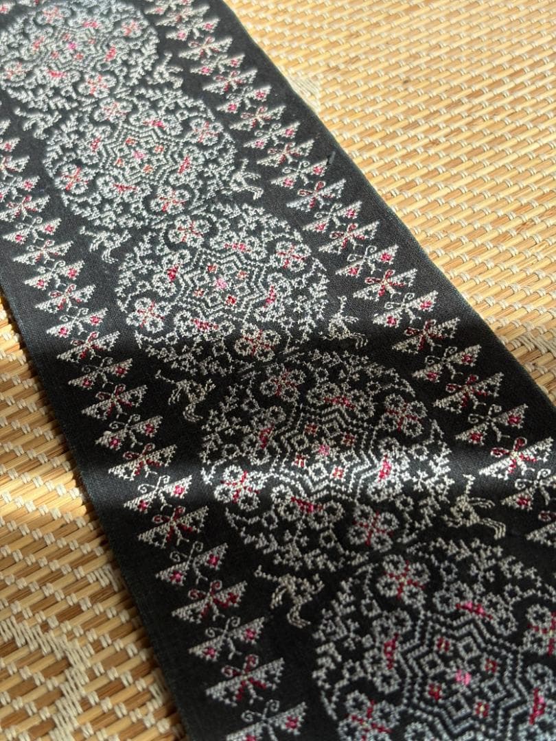 「羽ばたく心の飾り布」「伝統刺繍 布アート」「苗族 ヴィンテージ 刺繍布」