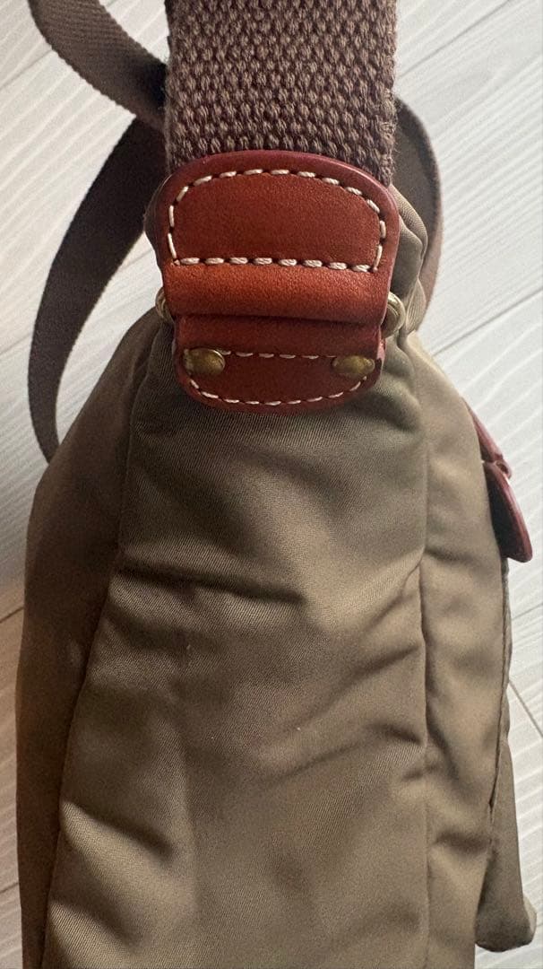 人気定番商品 45%オフ！Felisi 05/4/4/DS カーキ