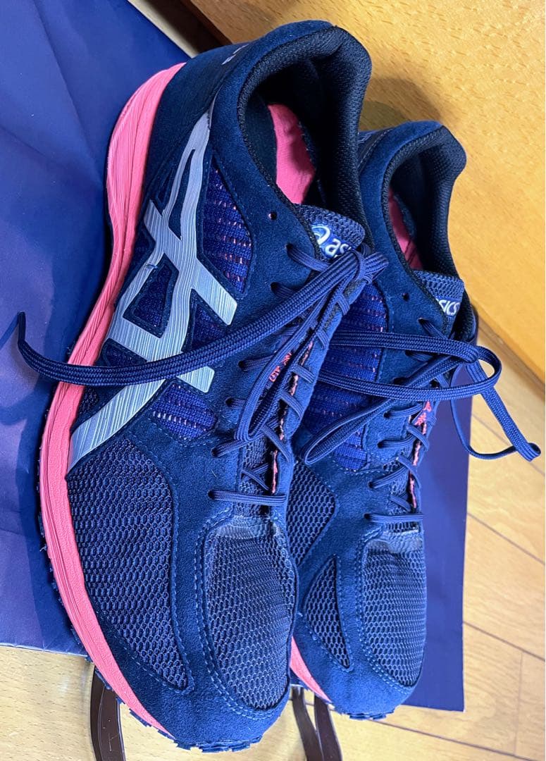 A美品アシックスターサージールランニングシューズ軽量ネイビー×シルバー28.5